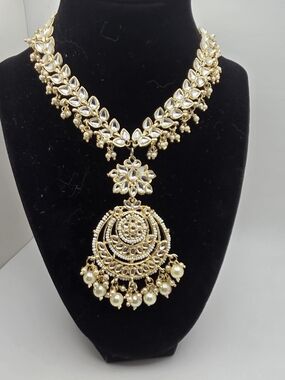 Gold-Tone Pearl Drop Kundan Necklace - Women Jewelry